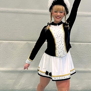 Ü 15 Tanzmariechen Kendra Hölling